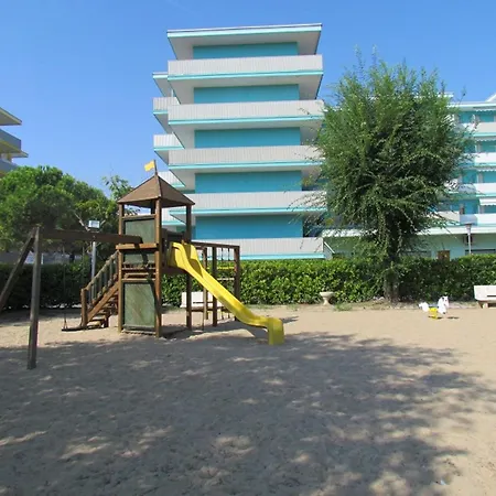 Ideal Getaway With Pool Bibione